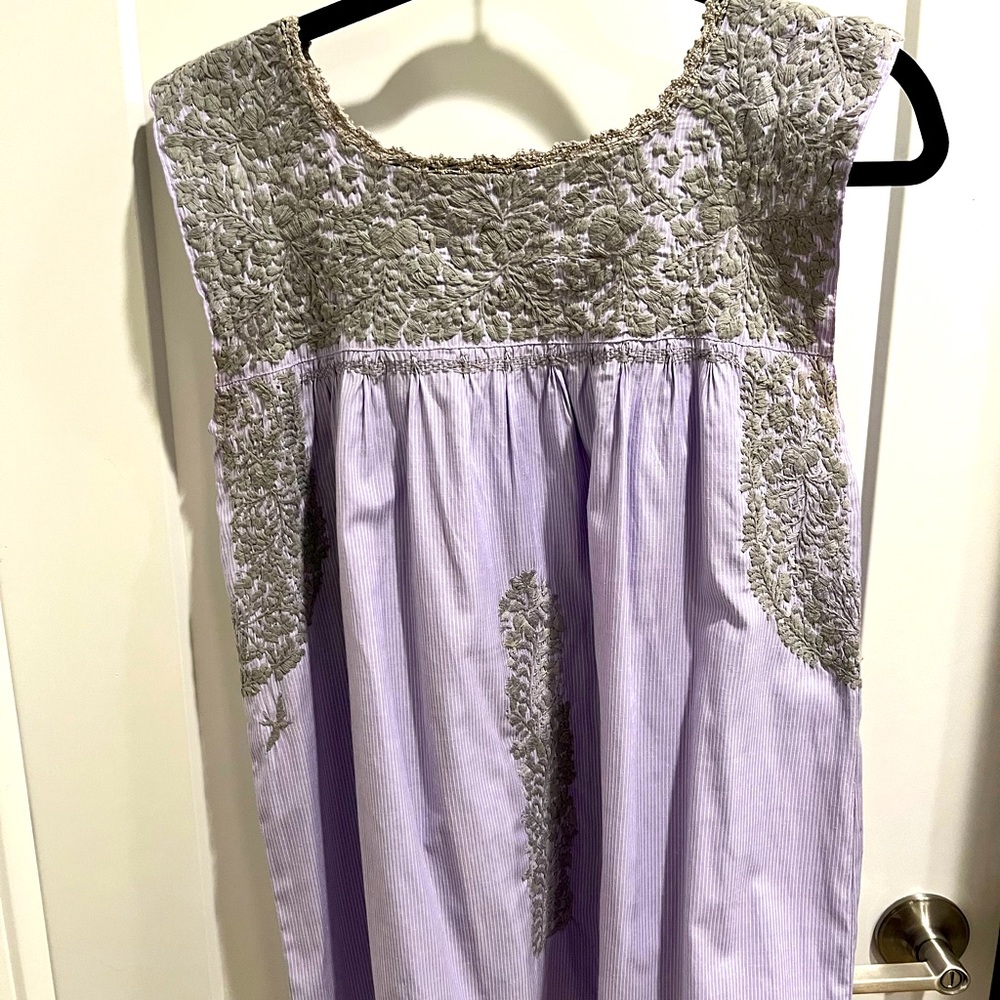 EUC mi golondrina size small blouse lavender and grey